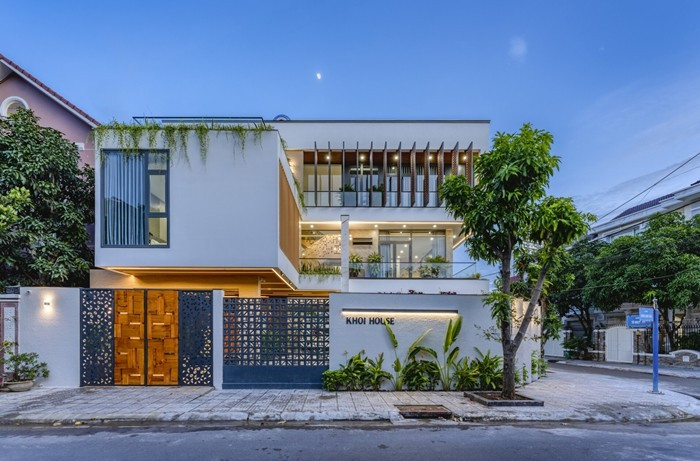 Ngôn ngữ thiết kế hiện đại là mục tiêu mà kiến trúc sư hướng đến nhằm tạo ra sự lan toả cho xây dựng mới trong khu vực khu ở đã cũ này. Ảnh: HAVA Studio