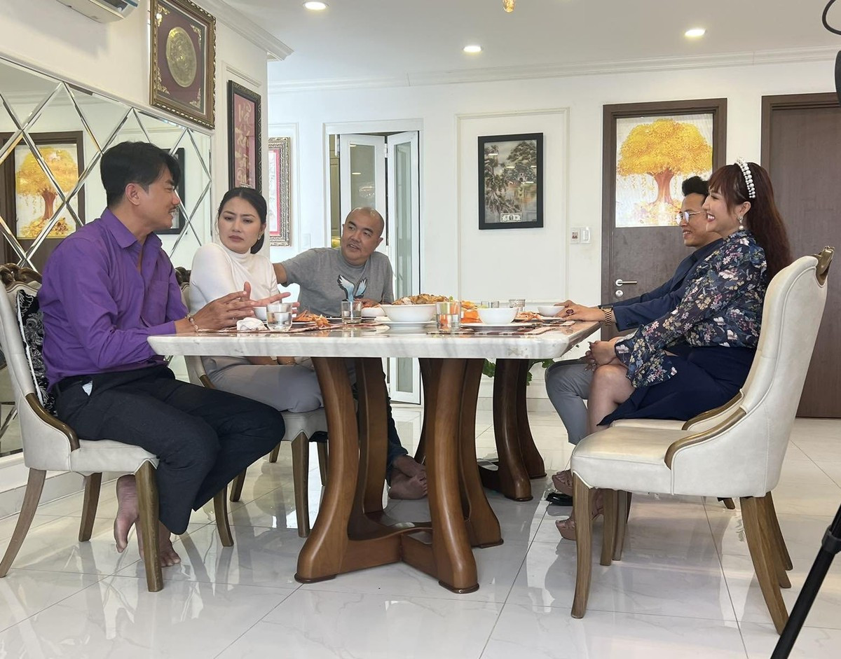 Nhà Phi Thanh Vân được ghép từ 2 căn hộ riêng lẻ. Ảnh chụp màn hình