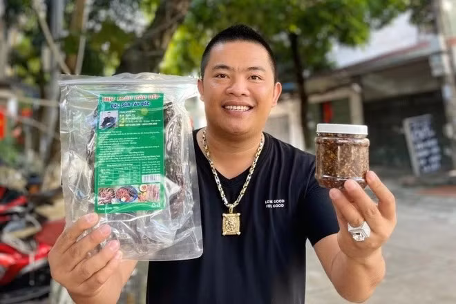 Hải Sapa (tên thật Vũ Hoàng Hải) là một YouTuber và TikToker nổi tiếng, chuyên nội dung ẩm thực và đặc sản vùng Tây Bắc. Ảnh: Đặc sản Tây Bắc Sapa TV/FB