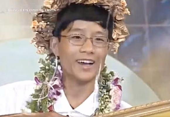 Lê Vũ Hoàng là Quán quân Đường lên đỉnh Olympia năm thứ 6 (2005). Vũ Hoàng sinh năm 1988 tại vùng đất Quảng Bình cũ, nay thuộc tỉnh Quảng Trị. Ảnh: Internet