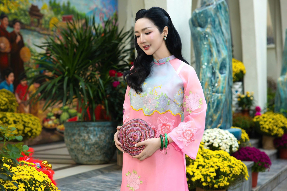 Khu vườn của Giáng My là một công viên thu nhỏ với sự đa dạng của các loài cây và hoa đầy màu sắc. Ảnh: FB Giang My Nguyen