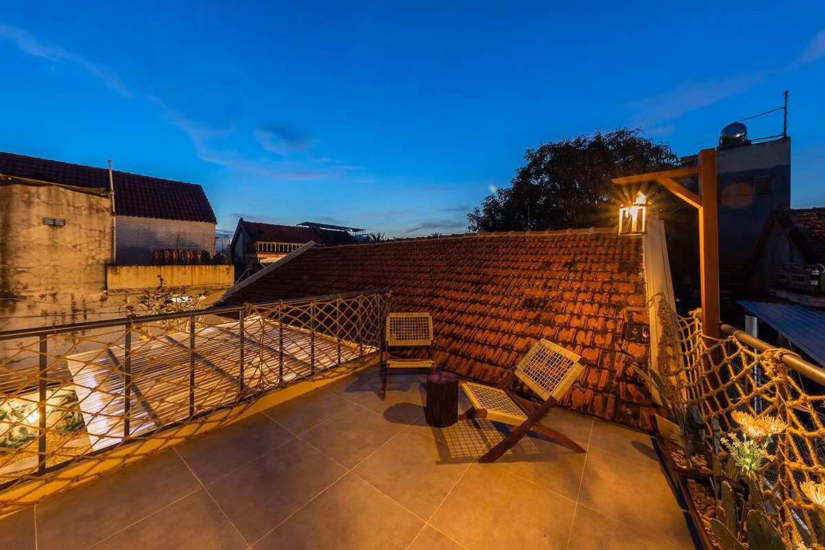 Góc thư giãn trên sân thượng. Ảnh: Minq Bui