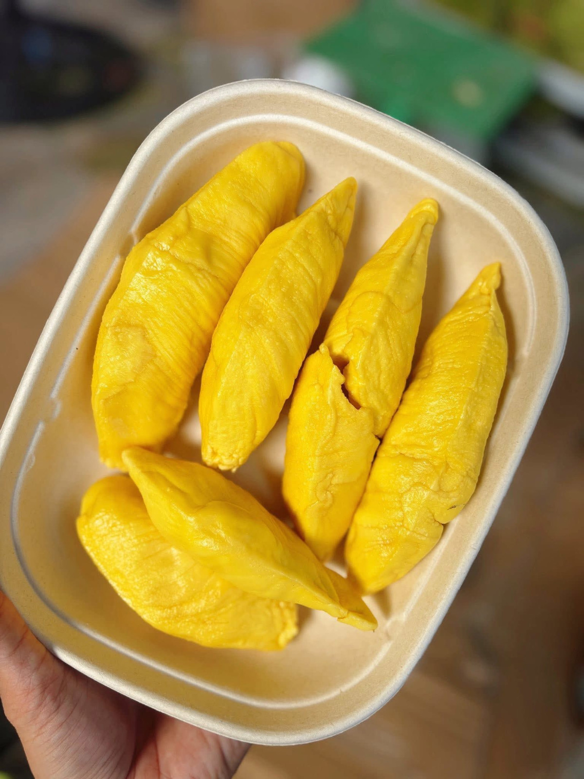 Musang King có phần cơm màu vàng nghệ, vị ngọt đậm và độ dẻo quánh đặc trưng, nên thường được gọi là “vua sầu riêng”. Ảnh: FB Linh Ly