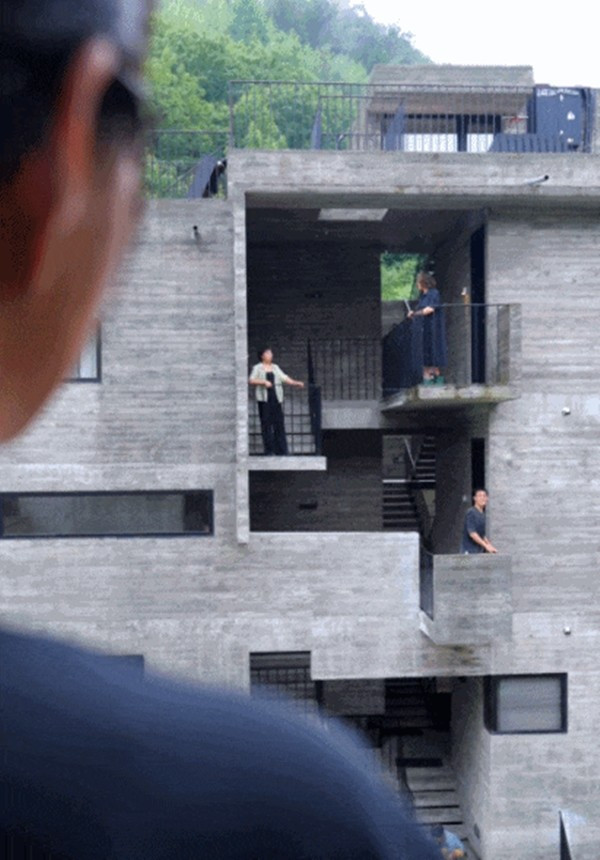 Về sau, hai khối nhà có thể tách công năng hoặc phân chia rõ ràng. Ảnh: Toutiao