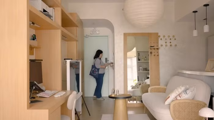 Frances (34 tuổi, sống tại Manila, Philippines) chuyển vào căn hộ rộng 38m2 đầu năm 2024. Ảnh: Stackedhomes