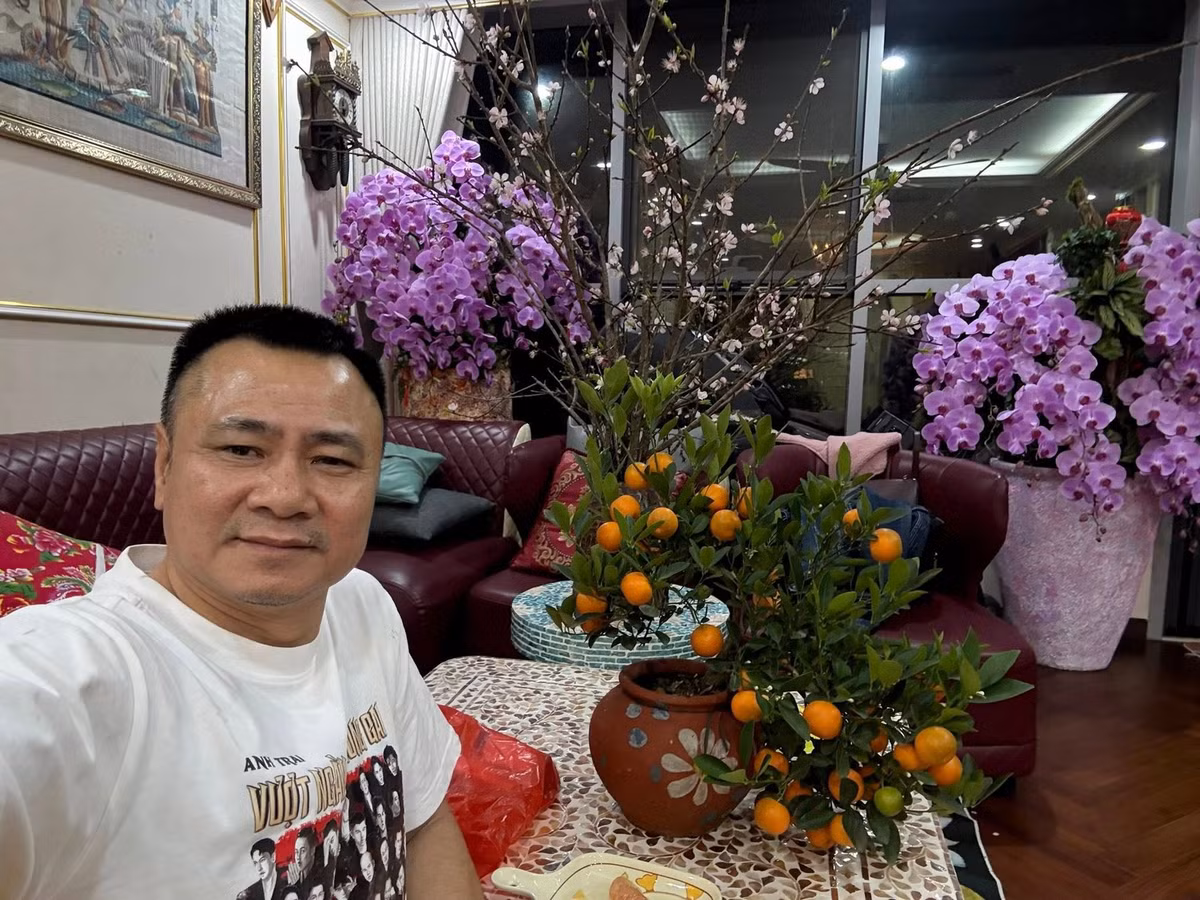 Những ngày cận Tết Bính Ngọ 2026, không khí năm mới đã tràn ngập khắp nơi trong căn nhà của NSND Tự Long. Ảnh: FBNV