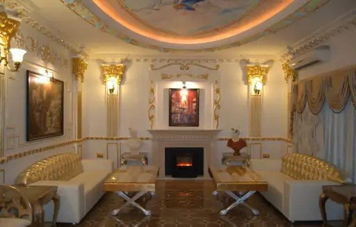 Không gian phòng khách sang trọng. Ảnh: Bhaskarenglish