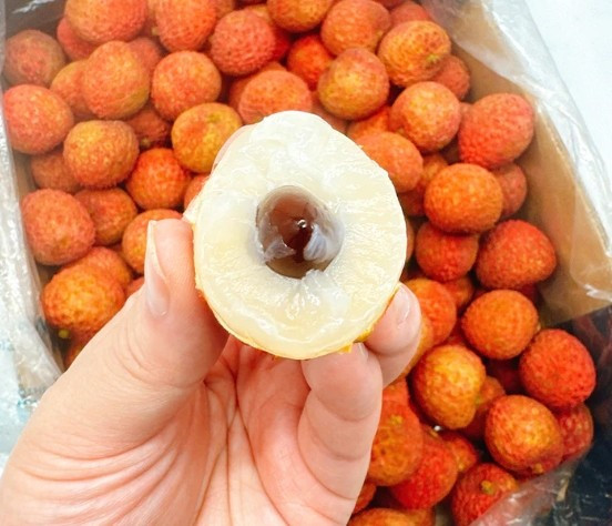 Giống vải này hạt nhỏ, vị ngọt thanh đặc trưng của vùng khí hậu nóng. Ảnh: Umall