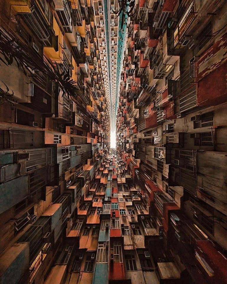 Nhiều nhiếp ảnh gia, đạo diễn và blogger du lịch coi khu chung cư cũ này là thiên đường sáng tác. Ảnh: Kosublog