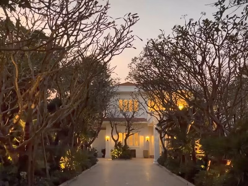 Sau khi được "tân trang", tổ ấm mới của NTK Đỗ Mạnh Cường khiến nhiều người trầm trồ bởi phong cách thiết kế cổ điển sang trọng. Ảnh: FBNV