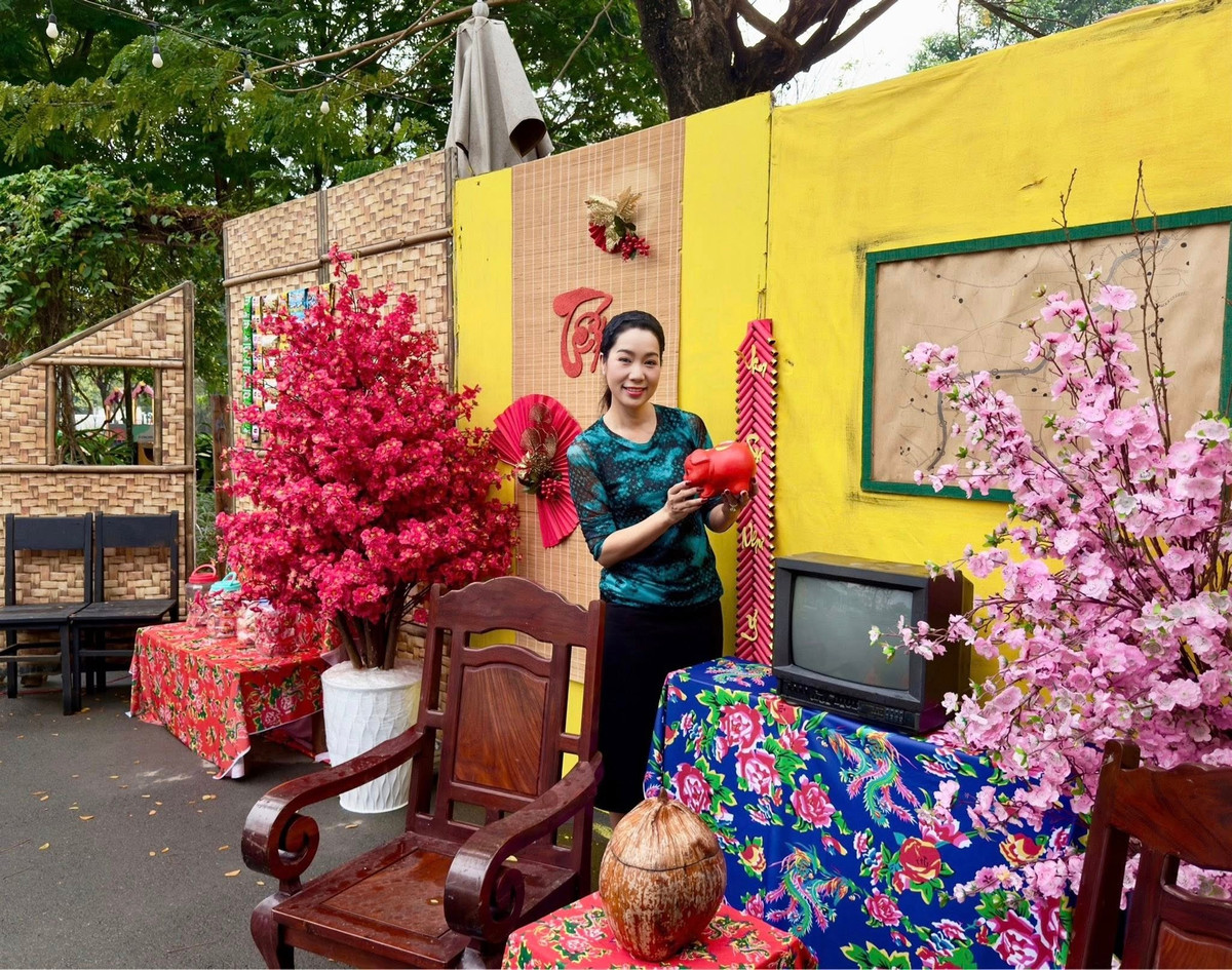 Mới đây, NSND Trịnh Kim Chi chia sẻ căn biệt thự chục tỷ được decor đẹp mắt trước dịp Tết Bính Ngọ 2026. Ảnh: FB Trịnh Kim Chi