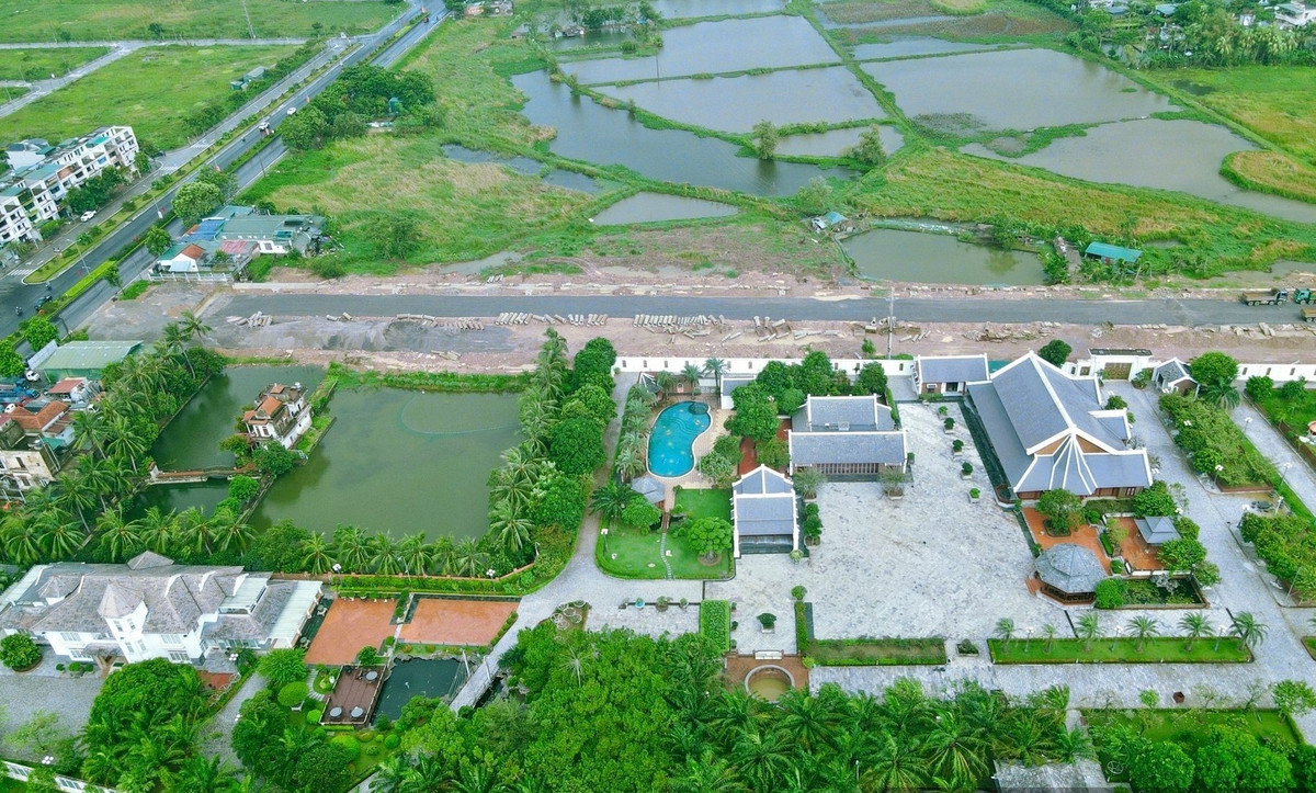 "Bầu" Đoan nổi tiếng khi sở hữu dinh thự bề thế, hoành tráng bậc nhất Thanh Hóa, rộng tới 50.000 m2. Ảnh: Dân Việt