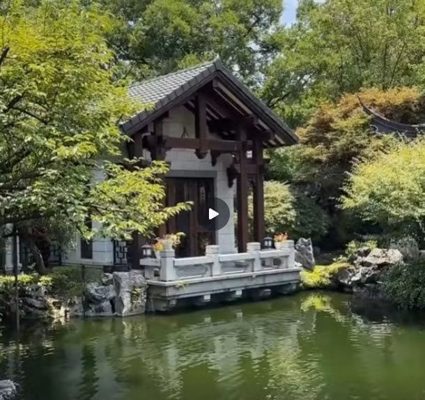 Căn biệt phủ nằm tại Greentown Peach Blossom House (Lục Thành Đào Hoa Nguyên) thuộc thành phố Tô Châu và được gia đình chồng Đào Hỷ Nhi mua từ những năm 2000. Ảnh: Sohu