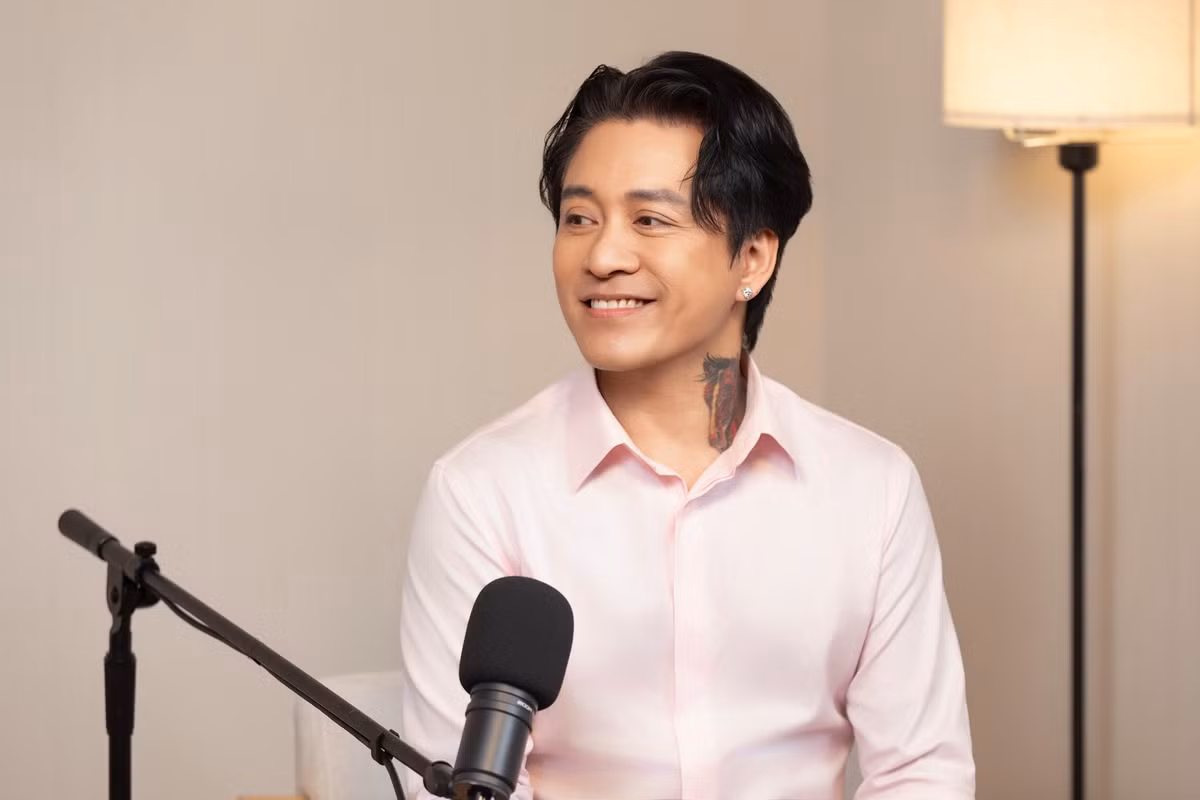 Không chỉ nổi tiếng trong âm nhạc, ca sĩ Tuấn Hưng còn được biết đến với khối tài sản đáng nể, từ siêu xe, đồ hiệu đến các bất động sản giá trị. Ảnh: FB Tuấn Hưng