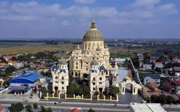 Nhiều năm nay, lâu đài Thành Thắng của doanh nhân Đỗ Văn Tiến trở thành một trong những công trình nhà ở đáng chú ý nhất tại Ninh Bình. Ảnh: Internet