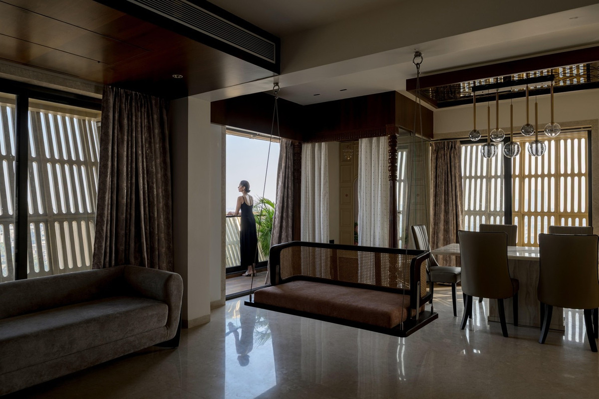 Mỗi tầng rộng 270 m2, thiết kế một căn hộ với ba phòng ngủ ở ba góc, bếp ở góc còn lại, tạo thông gió chéo cho toàn bộ các phòng. Ảnh: Vinay Panjwani