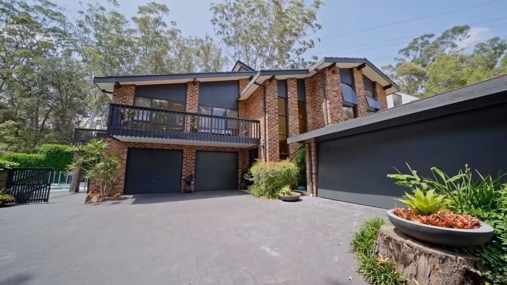 Khoảng sân rất rộng. Ảnh: FBNV