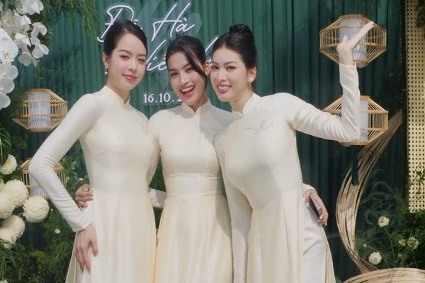 Dàn phù dâu trong lễ ăn hỏi của Đỗ Thị Hà khoe nhan sắc gây mê