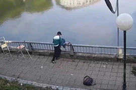 Nam sinh lớp 8 đâm bạn nhiều nhát rồi hất bạn xuống hồ ở Lào Cai 