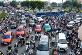 TPHCM: Kiểm soát khí thải toàn bộ ô tô, xe máy trước 2030