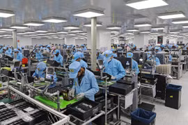 Samsung sử dụng linh kiện Trung Quốc để giữ giá điện thoại