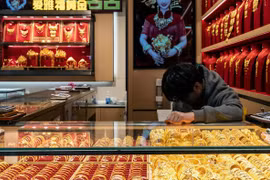 14 cửa hàng vàng Trung Quốc bị phát hiện 'chia nhỏ doanh thu' để trốn thuế