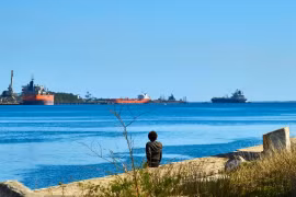 Mỹ cho phép tàu chở dầu Nga cập bến Cuba giải quyết khủng hoảng năng lượng