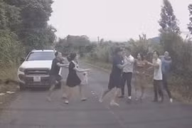 Hai nhóm người ẩu đả sau va chạm giao thông tại Lâm Đồng