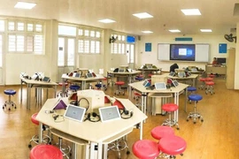 Thiết bị Giáo dục liên tục trúng thầu sát giá: Trách nhiệm giải trình?