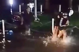 Hai trẻ em bị điện giật tử vong khi triều cường lên cao 