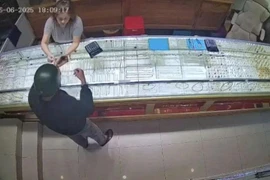 Bắt nghi phạm cướp tiệm vàng sau chưa đầy 24 giờ gây án 