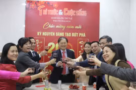 Lãnh đạo VUSTA thăm, chúc Tết Báo Tri thức và Cuộc sống đầu Xuân 2026