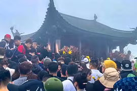 Khai hội Bính Ngọ 2026 sức ép khách tăng đột biến