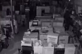 Động đất 4,8 độ giáp biên giới, Hà Nội rung lắc trong đêm