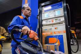 Bộ Công Thương đề xuất chính sách thuế nhằm ổn định giá xăng dầu