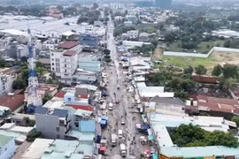 Ai đứng sau gói thầu 54 tỷ đồng gây ùn tắc Đường Lò Lu?