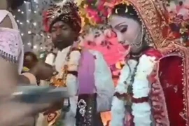 Cô dâu bị người yêu cũ bắn trọng thương trong lễ cưới truyền thống 