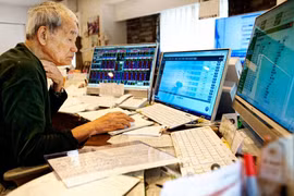 Cụ ông 89 tuổi người Nhật: Không smartphone, mặc đồ cũ nhưng sở hữu 336 tỷ 