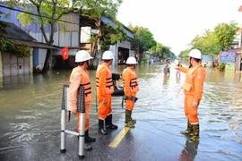 EVNHANOI khuyến cáo người dân chủ động kiểm tra hệ thống điện khi nước rút