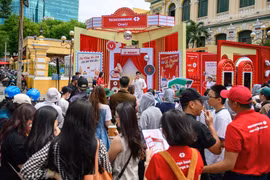 Techcombank OneU mang "làn gió mới" tới Bưu điện TP.HCM