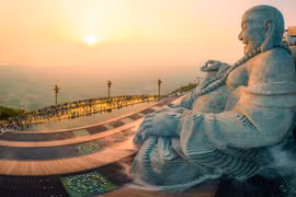 3 tôn tượng “độc nhất vô nhị” trên núi Bà Đen, Tây Ninh