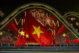 Du khách Đà Nẵng hào hứng với đêm tổng duyệt lễ hội pháo hoa