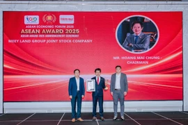 Ông Hoàng Mai Chung, Chủ tịch HĐQT Meey Group, được vinh danh là TOP 10 Nhà lãnh đạo giỏi ASEAN 2025. Ảnh: Meey Group