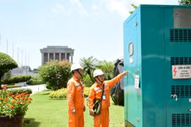 EVNHANOI rà soát hệ thống điện tại các điểm tổ chức chương trình nghệ thuật chào mừng A80