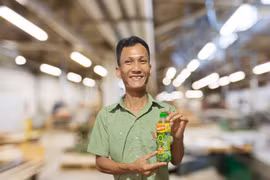 Đồng Nai: Một công nhân trúng 100 triệu đồng nhờ Trà Xanh Không Độ