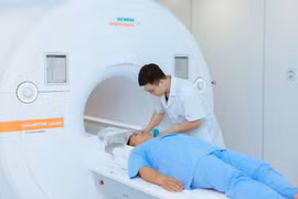 Phương Đông nhận danh hiệu Top 3 Bệnh viện tốt nhất Việt Nam