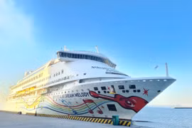 Dòng khách Trung Quốc trở lại: Cảng tàu quốc tế Hạ Long đón gần 2.000 khách