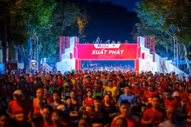 Lan tỏa “Bước chạy vì một Việt Nam vượt trội”, hàng chục ngàn người cùng Techcombank trao cơ hội bước đi cho trẻ em Việt