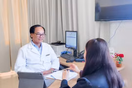 Chuyên gia sản khoa hơn 30 năm đồng hành cùng mẹ và bé