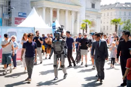 Người máy “Make in Vietnam” của VinRobotics tỏa sáng tại hai sân khấu công nghệ hàng đầu thế giới
